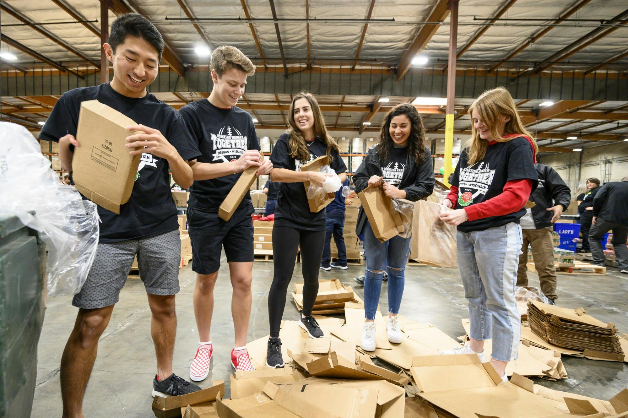 RB20_FoodPantry_Service19_5935