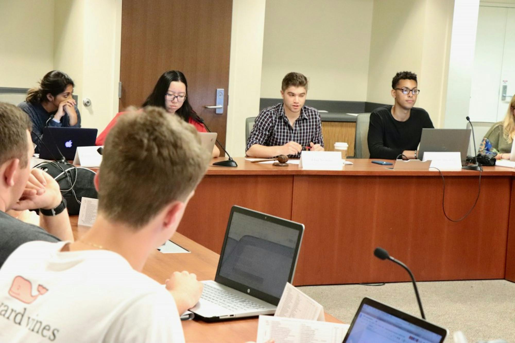 Student Services Finance Committee members voted to pass their new operating budget Monday.