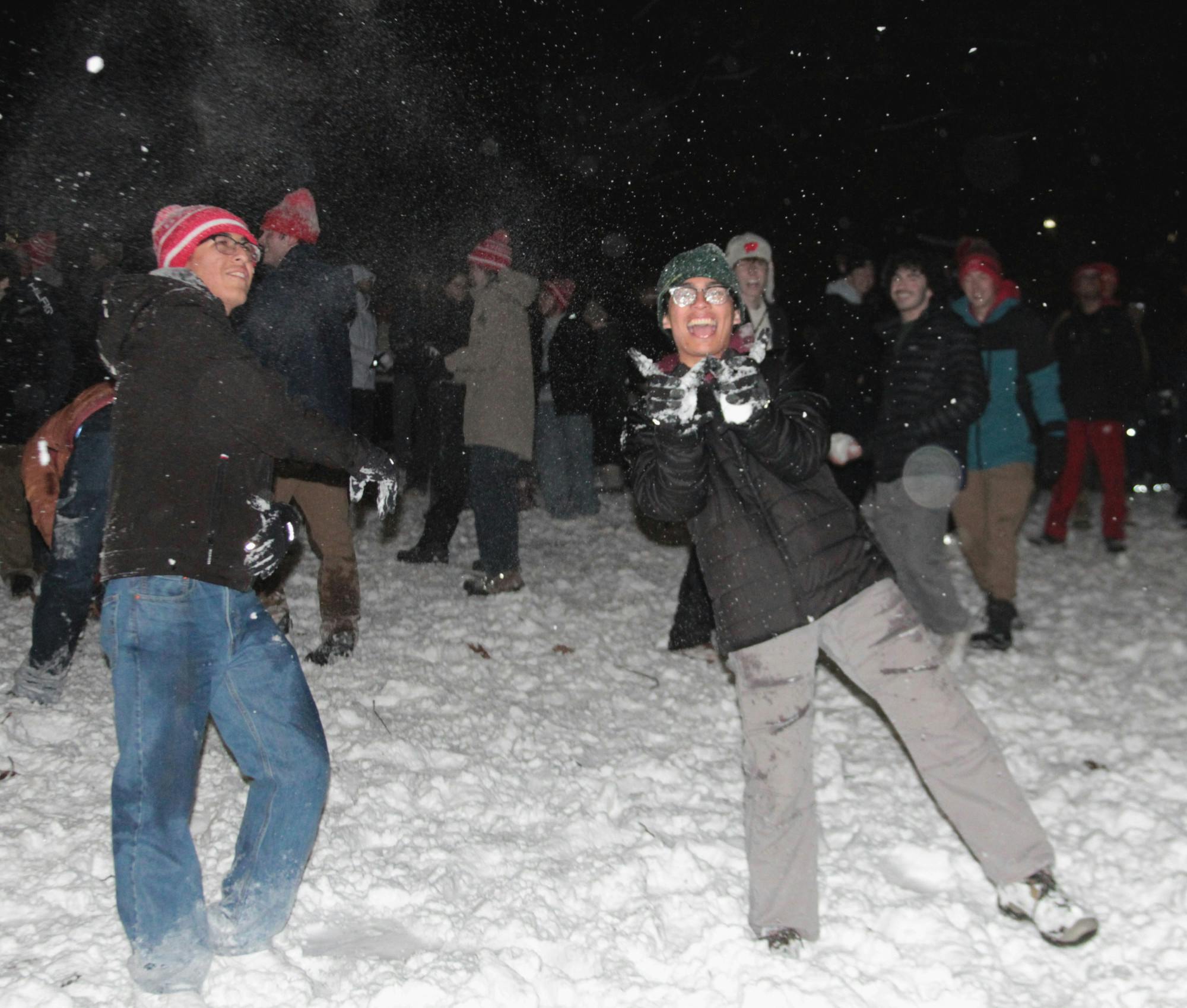12-01-25_SnowballFight_Zehr_06.jpg