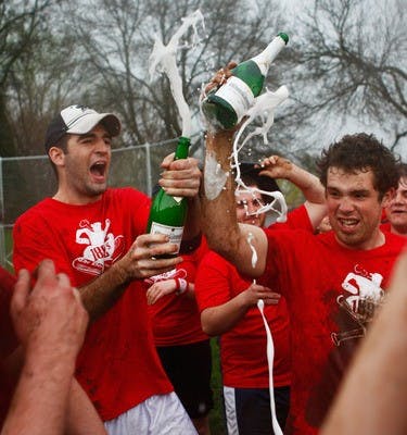 Daily Cardinal beats Badger Herald in softball thriller