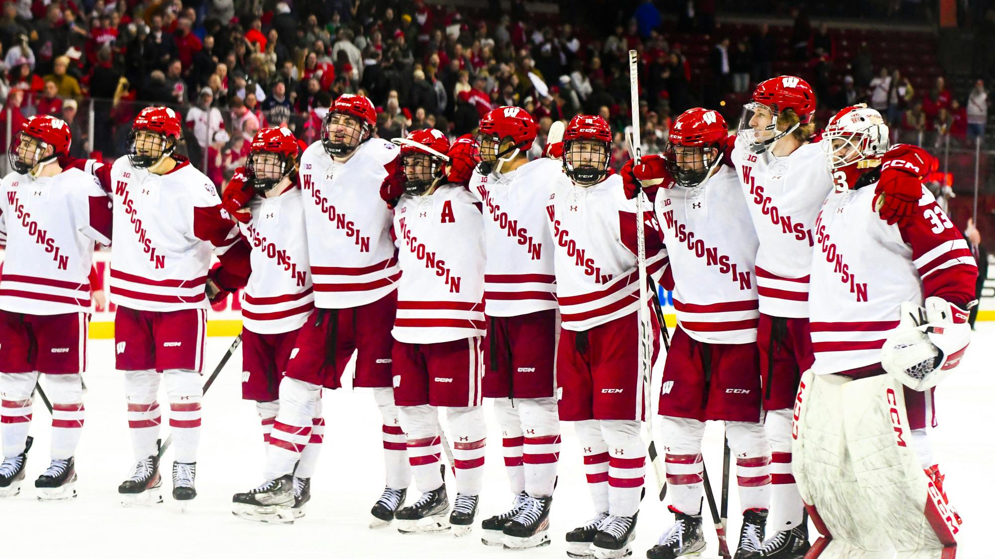 Wisconsin Mens Hockey vs Notre Dame0918.JPG