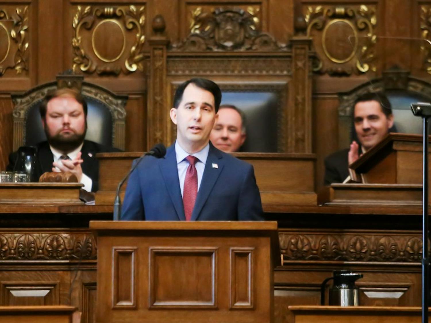 Walker expressed support Wednesday for a bill that would require candidates to lose by one percentage point to in order to request a recount.