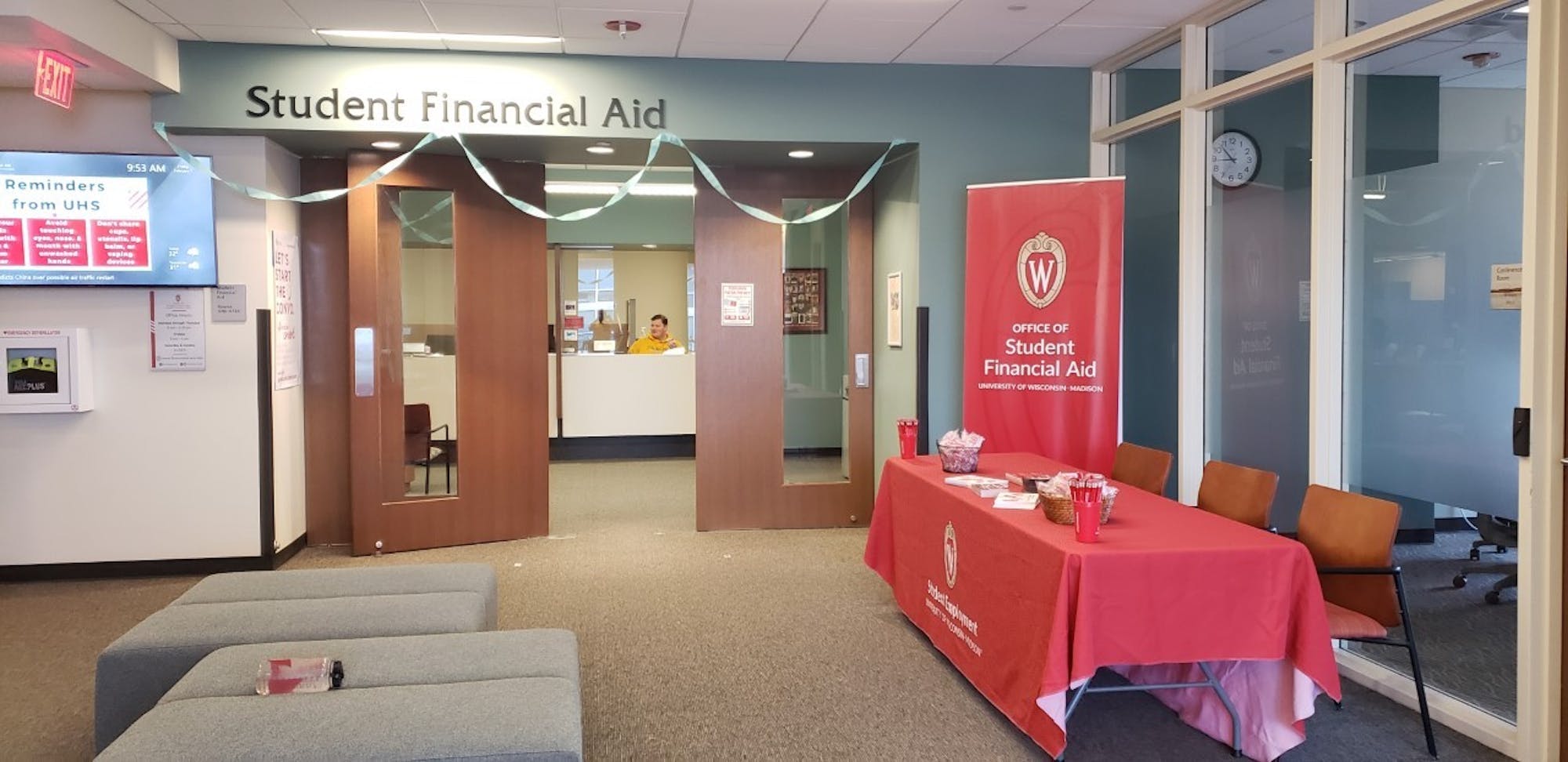 UWFinancialAidOffice.jpg