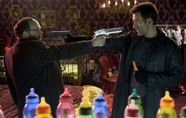 'Shoot 'Em Up' satire fires blanks with hollow script and a plot plagued by clichÃ©s