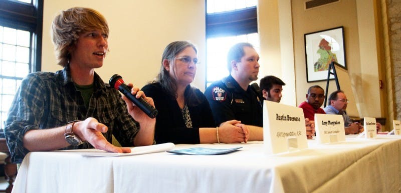 Panel analyzes options to curb drinking on campus