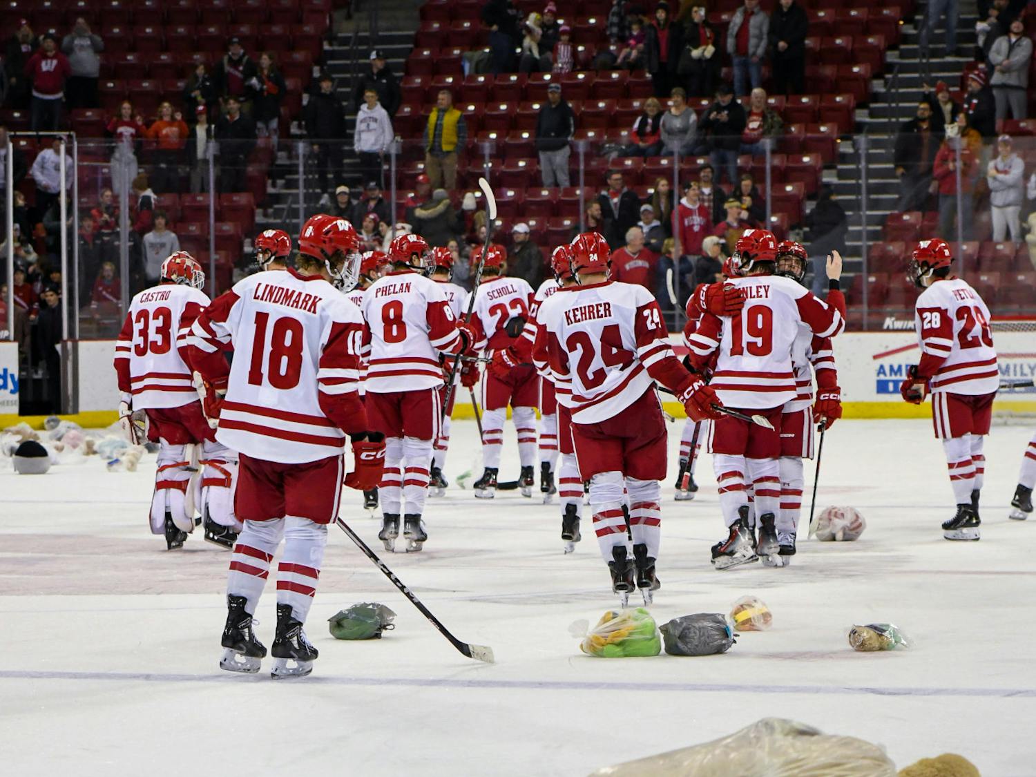 Badgers_Mens_Hockey_vs_Michigan_December_6_2024_Molly_Sheehan-2.jpg