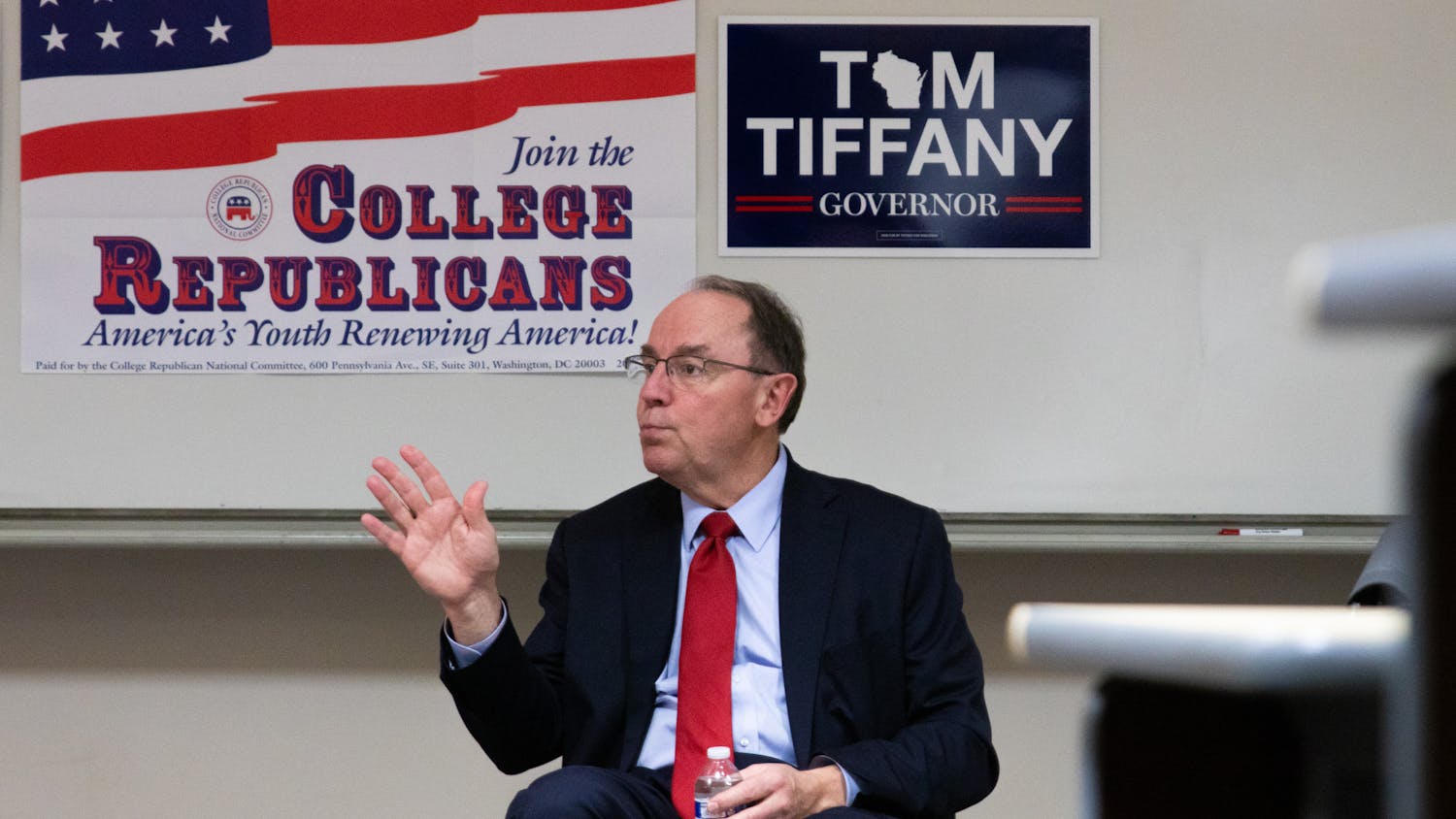 26-2-17_Tom Tiffany_Schneider.jpg