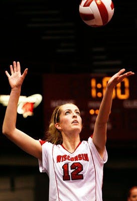 Badgers look to sweep season series with Illini