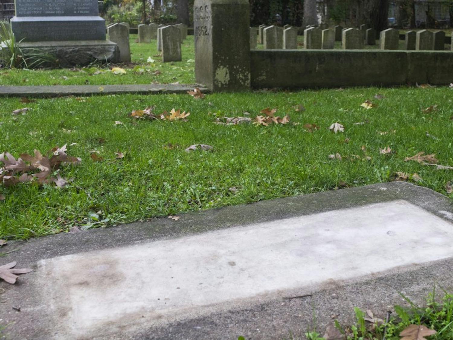 Madison’s Equal Opportunities Commision recommended Thursday that both confederate monuments at Forest Hill cemetery be removed. 