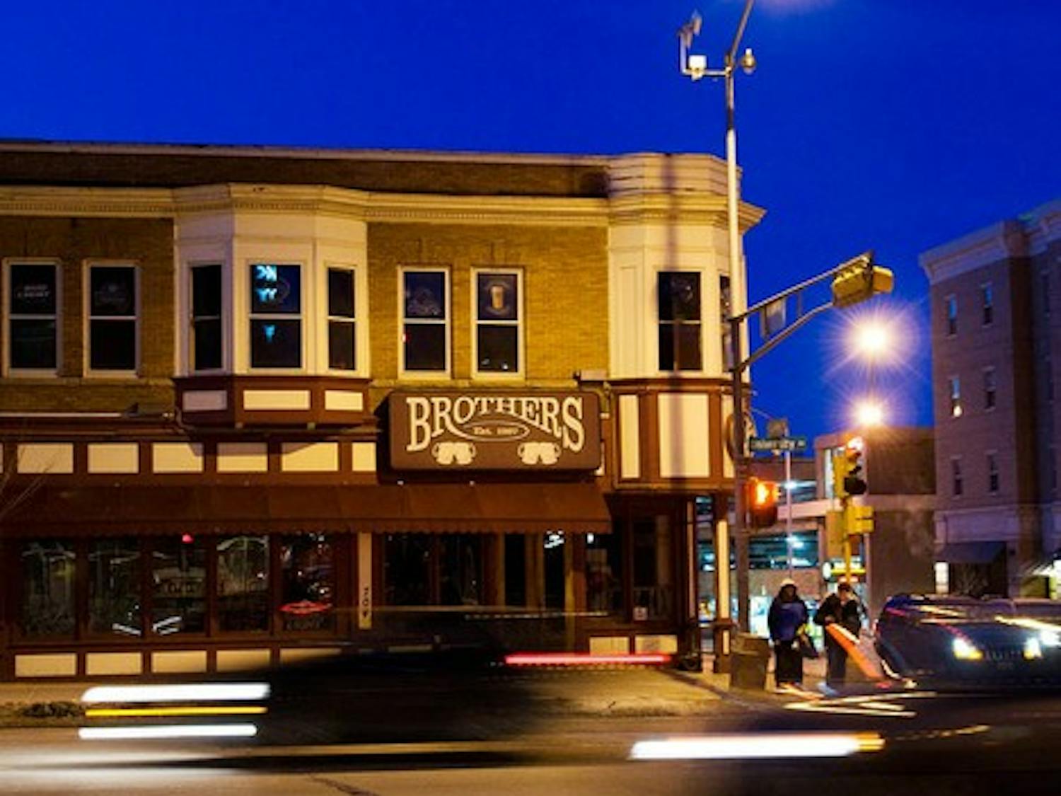 Taxi stand returns to University Ave. after receiving donation