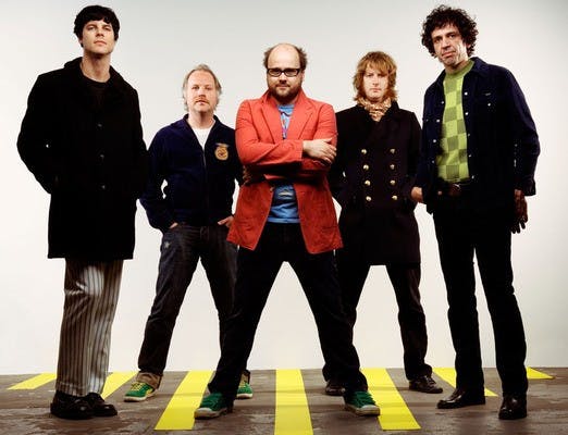 Stereos hits explosive