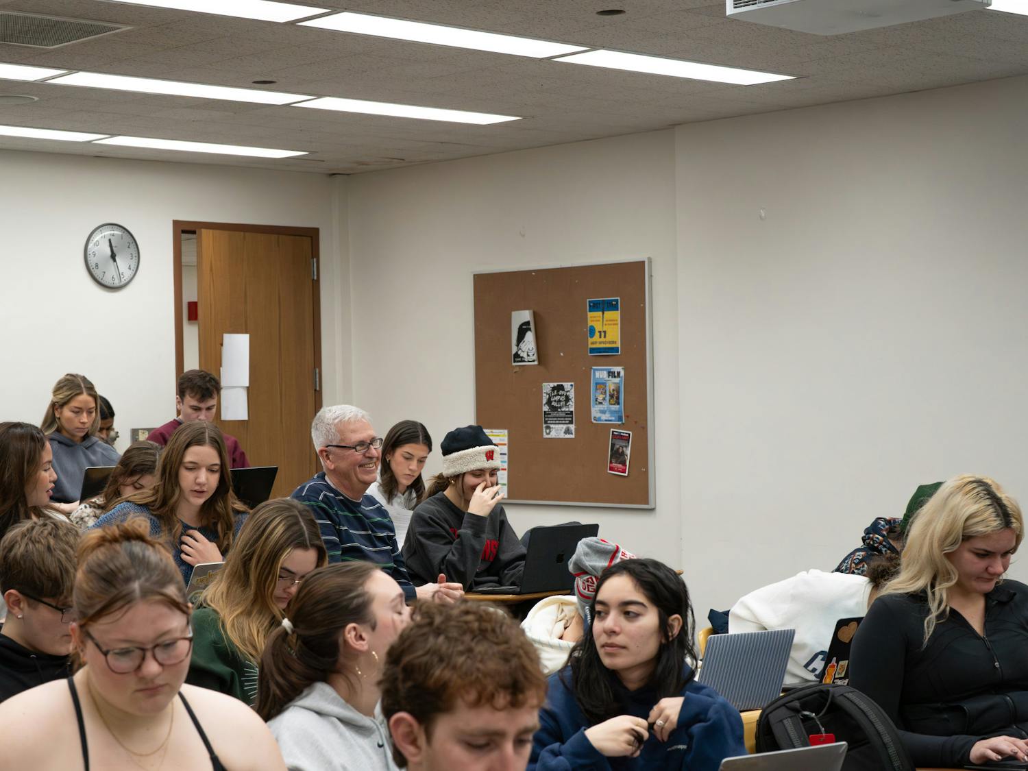 UW senior auditors program fosters lifelong learning, connections