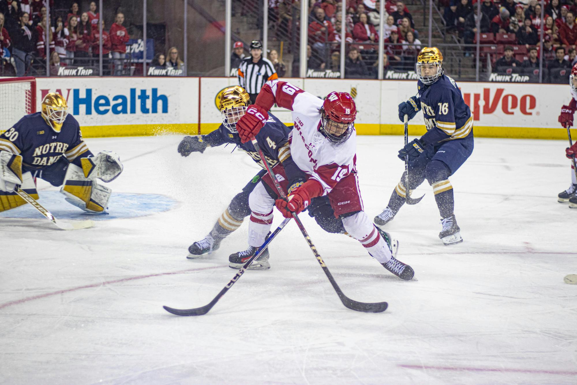 PHOTOS: Badger's Men's Hockey dominate Notre Dame, 7-3