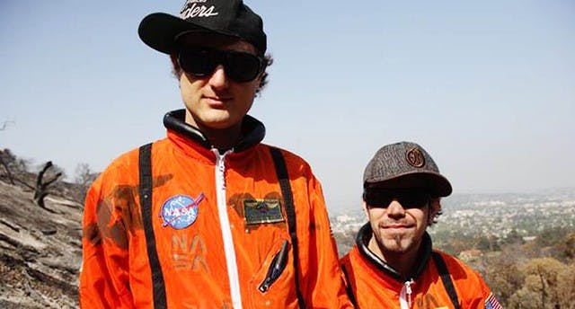 Guests carry N.A.S.A. on debut