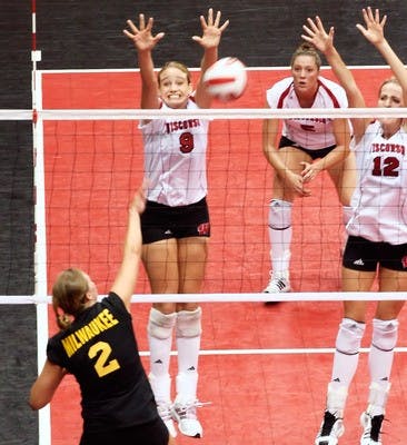 UW bashes Buckeyes on road