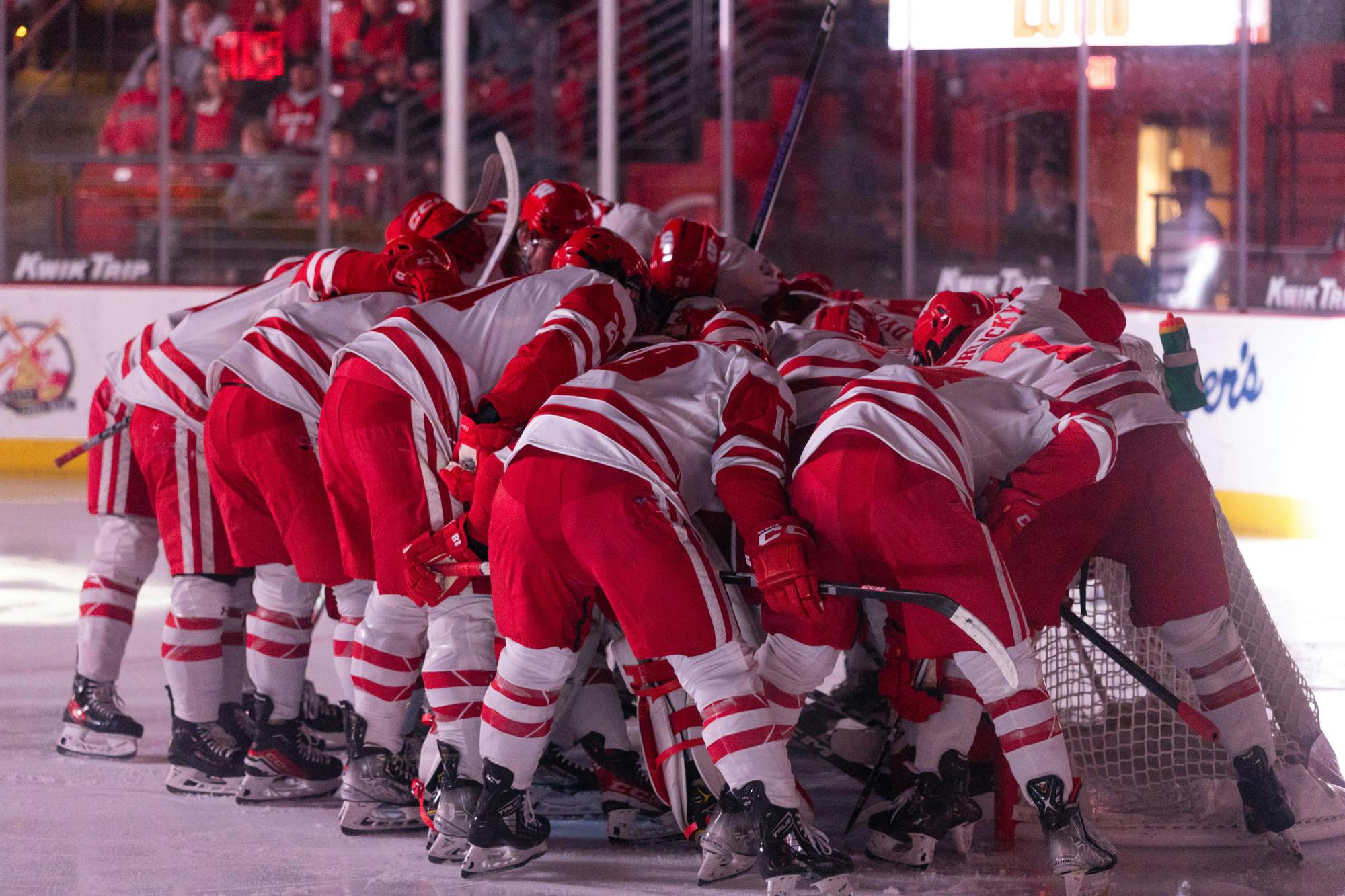 PHOTOS: Badgers Men's Hockey Dominate The Weekend Over Penn State In ...