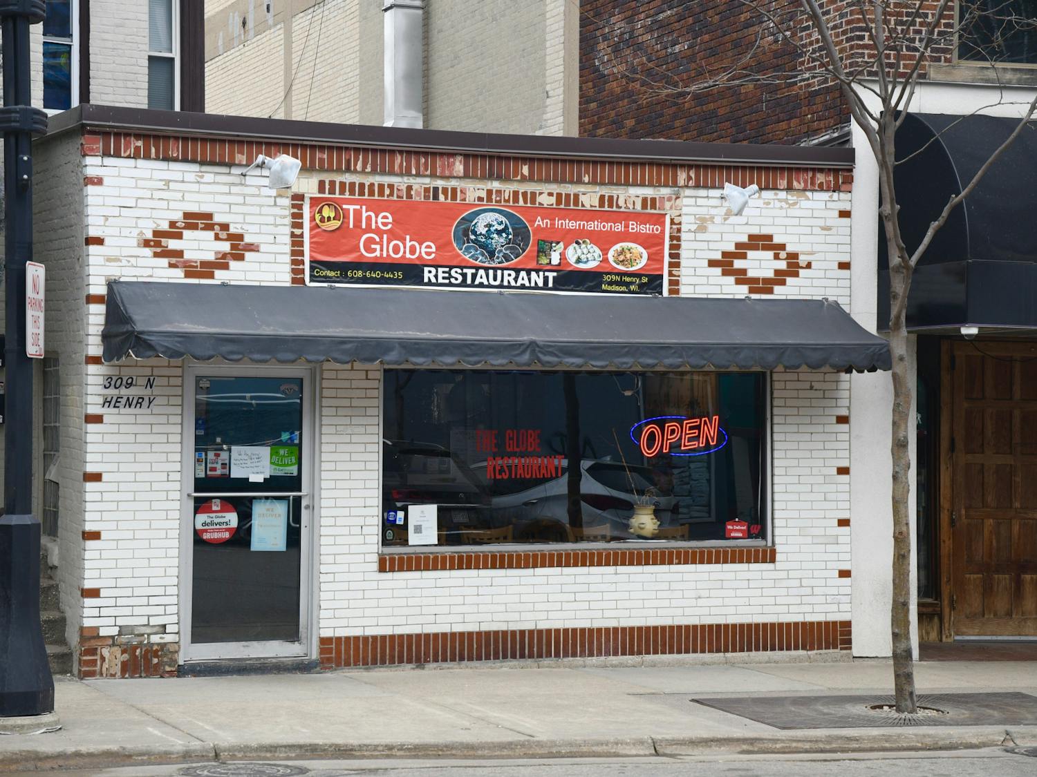 The Globe Restaurant4