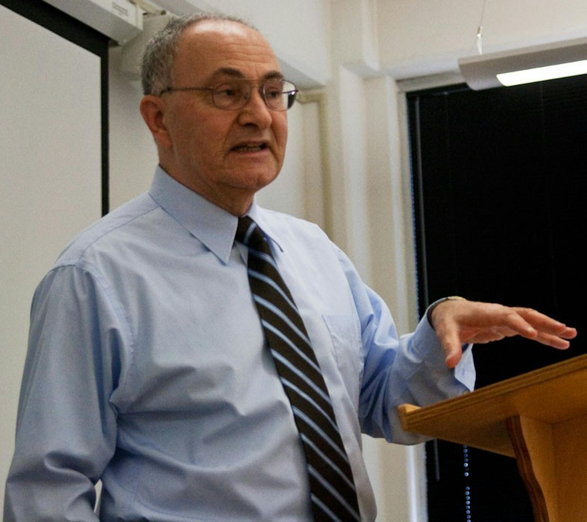 Miami University professor speaks about Arab democracy