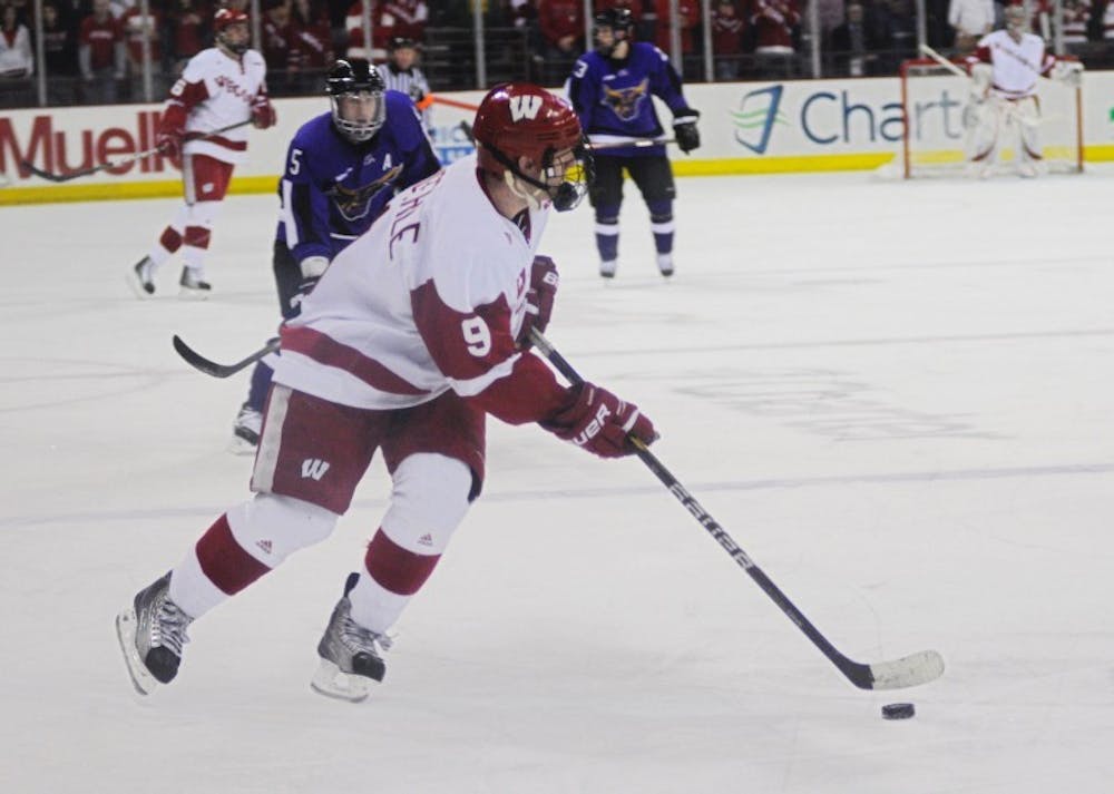 Men's hockey looking to get back on track against Minnesota
