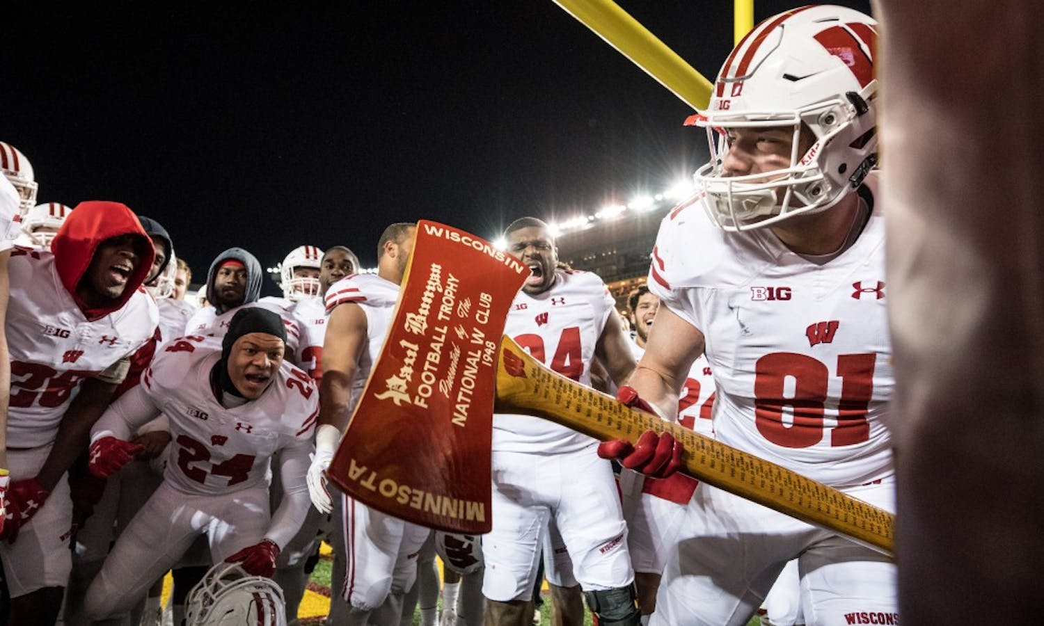 Gallery: Wisconsin completes undefeated season with 31-0 rout of Minnesota