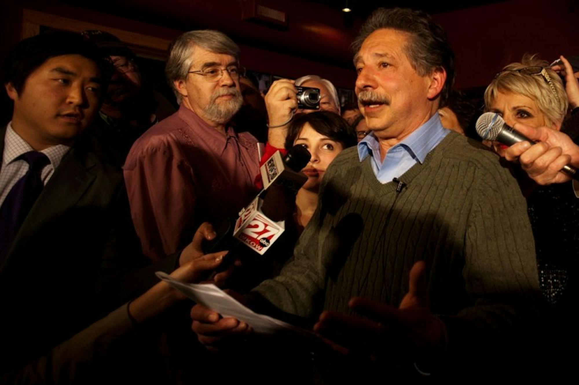 Soglin topples Mayor Dave in election upset