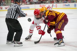 (25-10-31)_Piper_Womens_Hockey_Minnesota-06.jpg