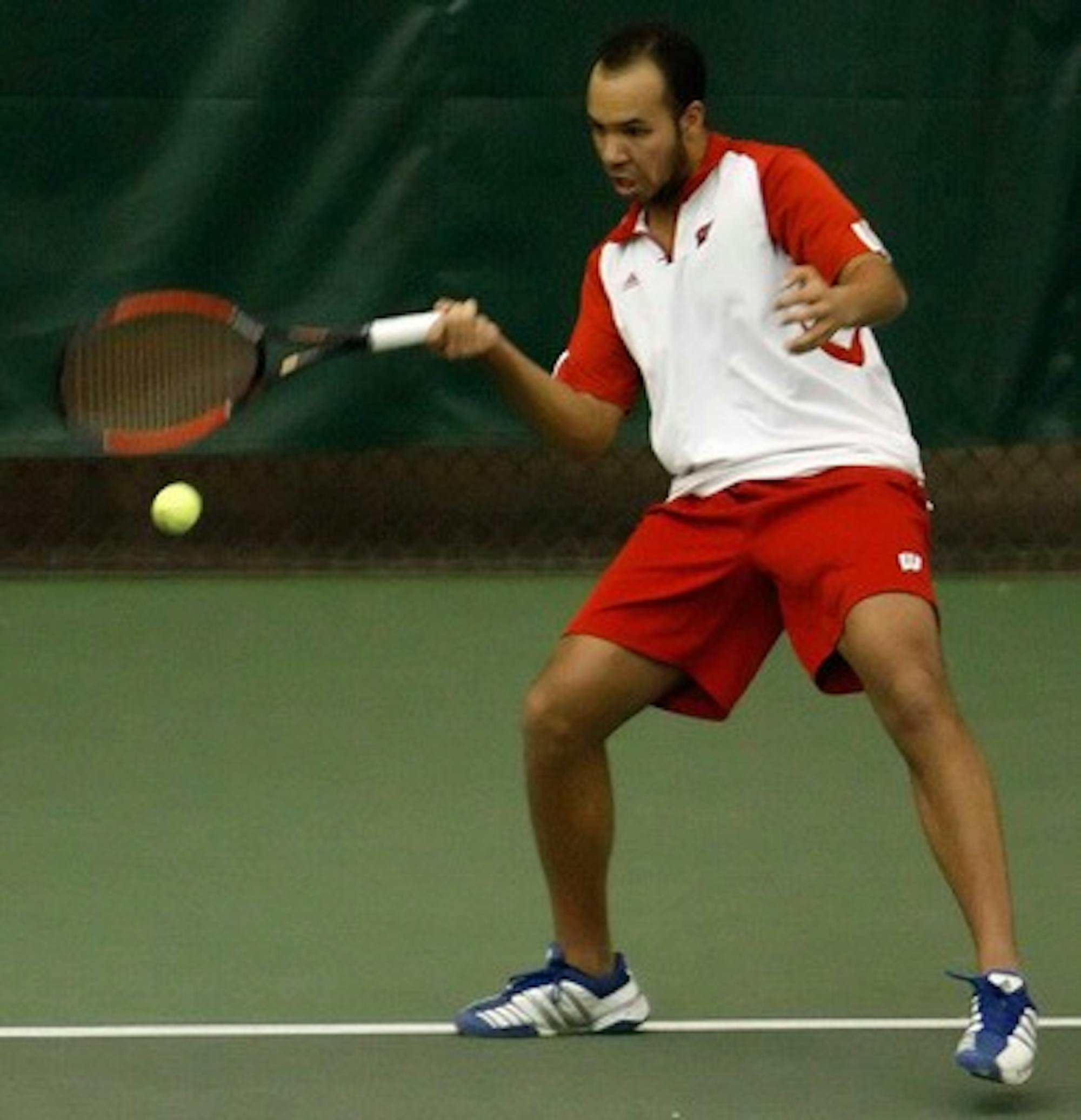 UW tennis starts undefeated