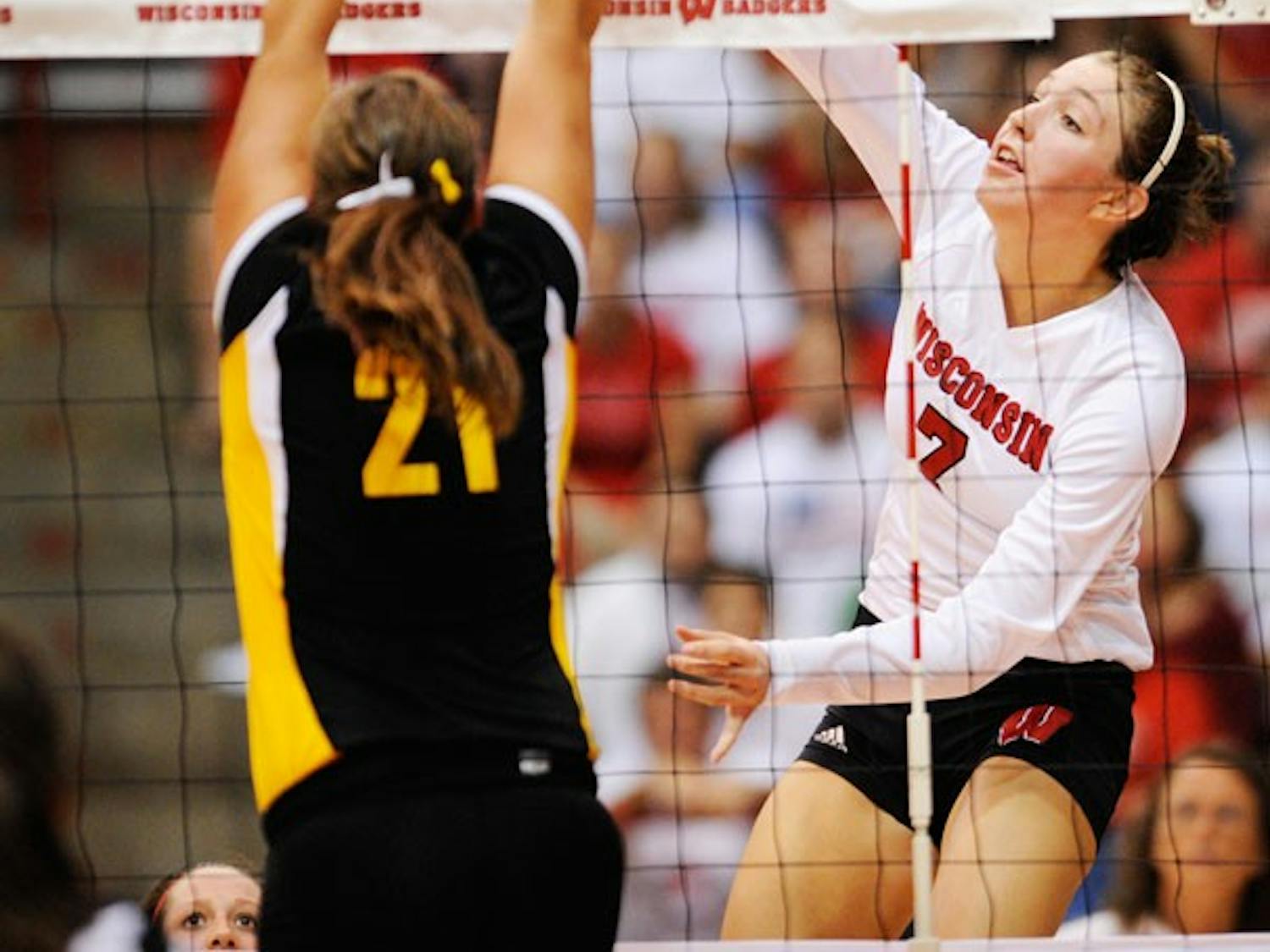 Wisconsin downs Wolverines, falls to Spartans over weekend