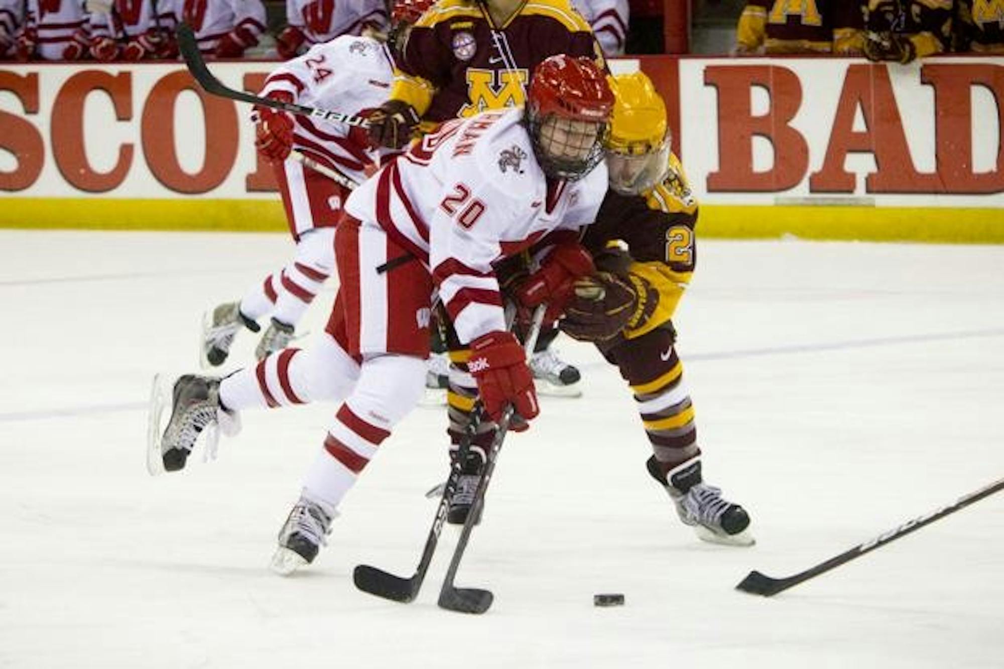 Badgers' unbeaten streak ended with series split against rival Minnesota