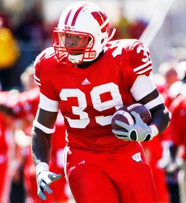 Badgers fall in AP poll again after weekend victory