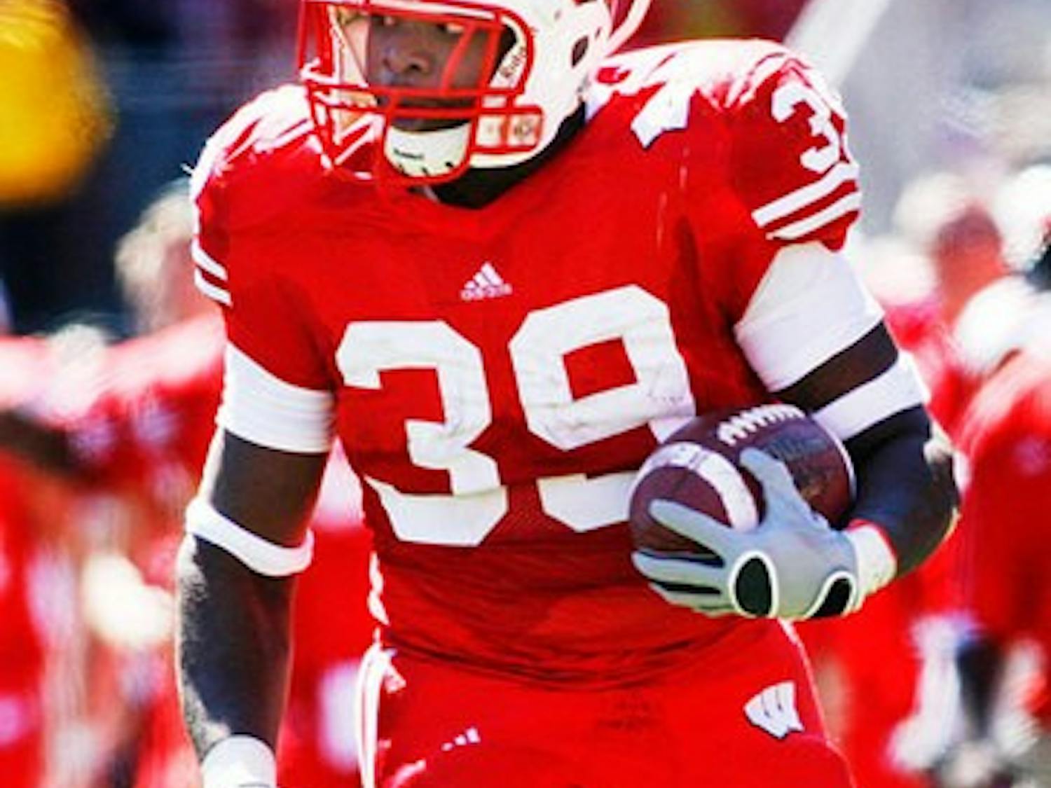 Badgers fall in AP poll again after weekend victory