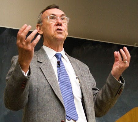 Former White House aide doubts United States will invade Iran