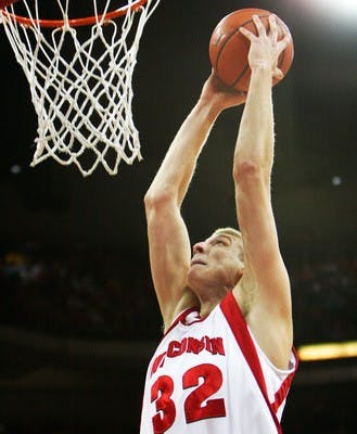 Wisconsin back home to face Green Bay