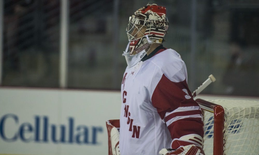 Kyle Hayton played well, but the Badgers couldn't provide enough offensive support in 4-2 loss.