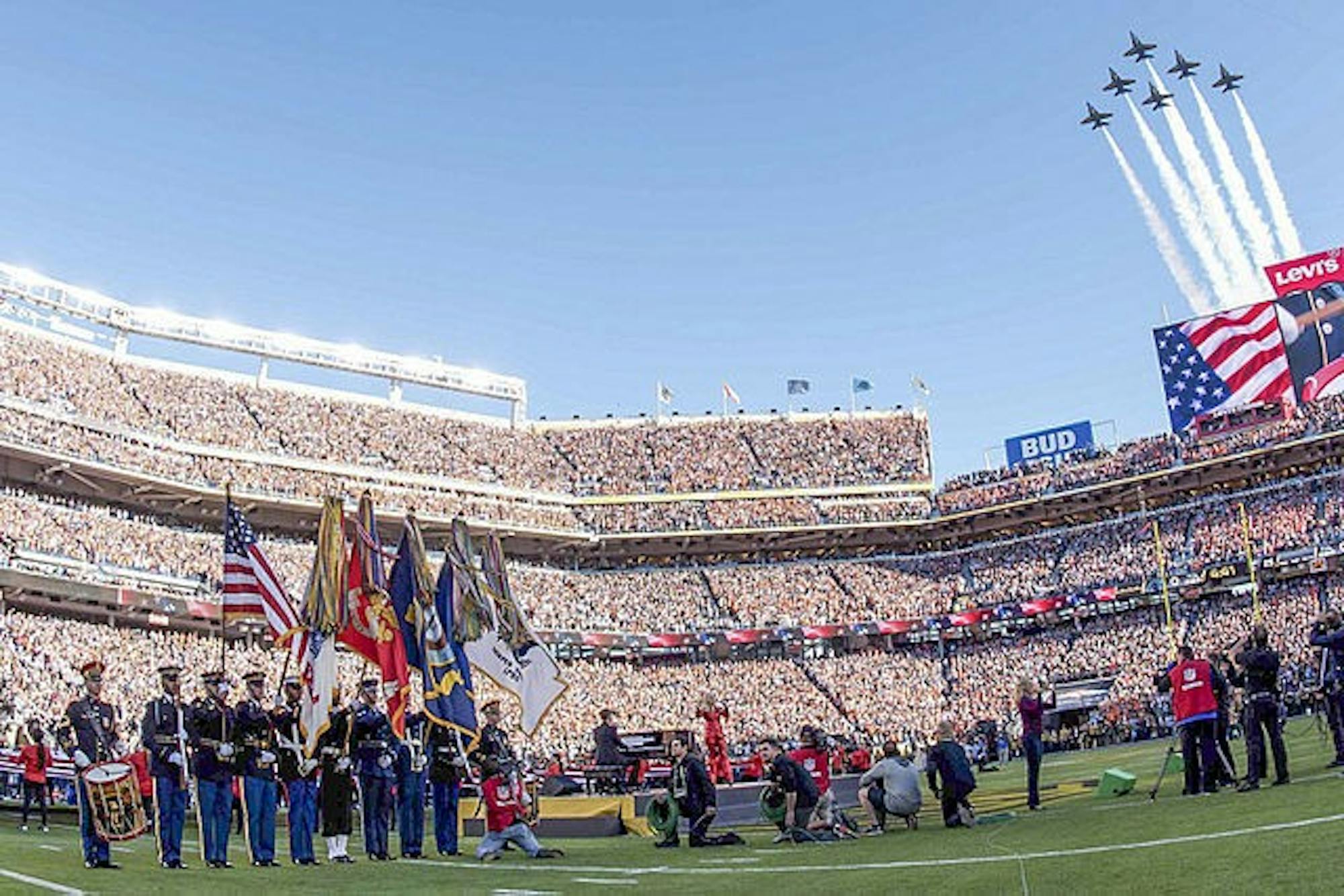 Super_Bowl_50_Blue_Angels_flyover_150903-D-FW736-012.JPG