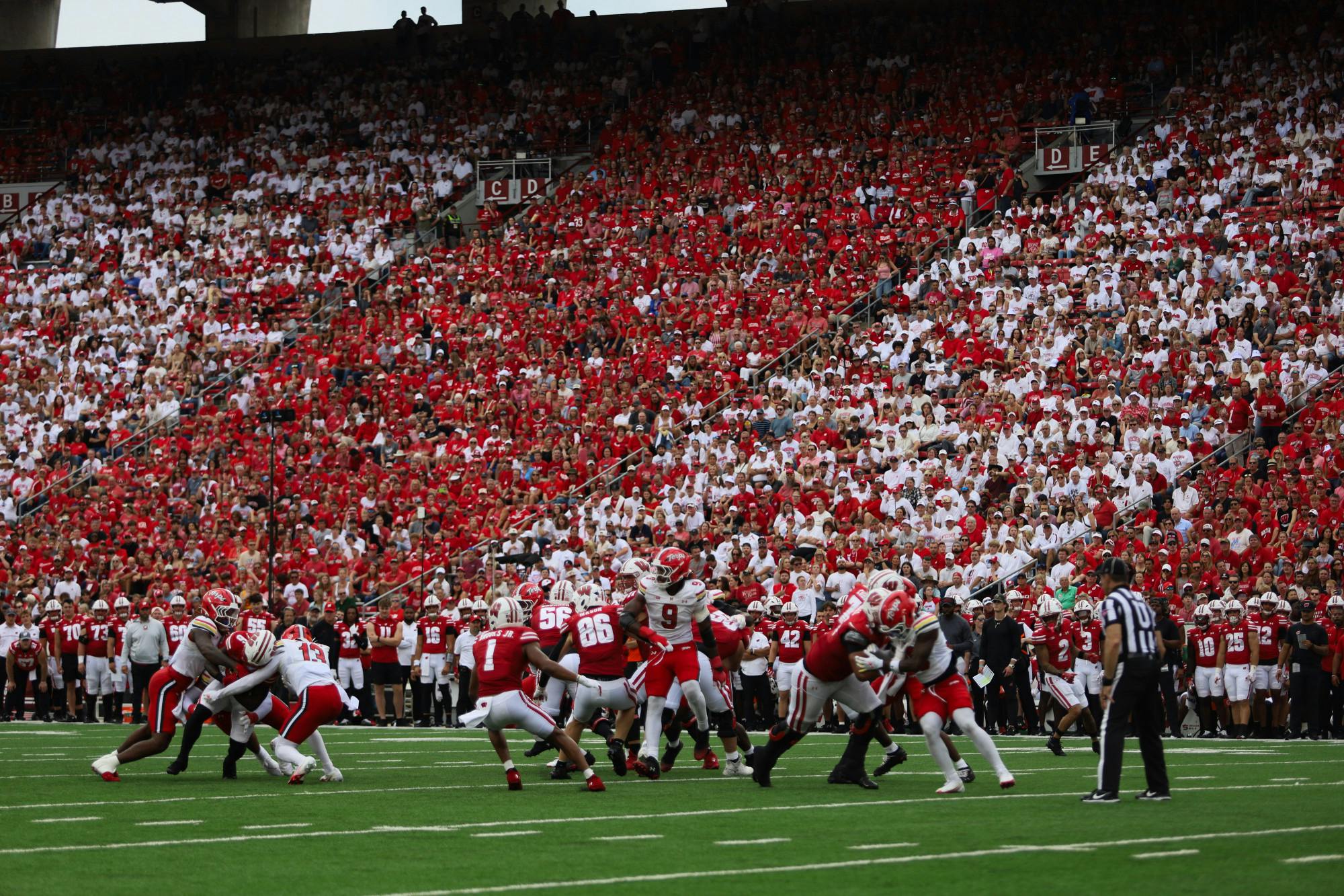 25-9-18_Tuffnell_Madison_Wisconsin_v_Maryland_Football-768.jpg