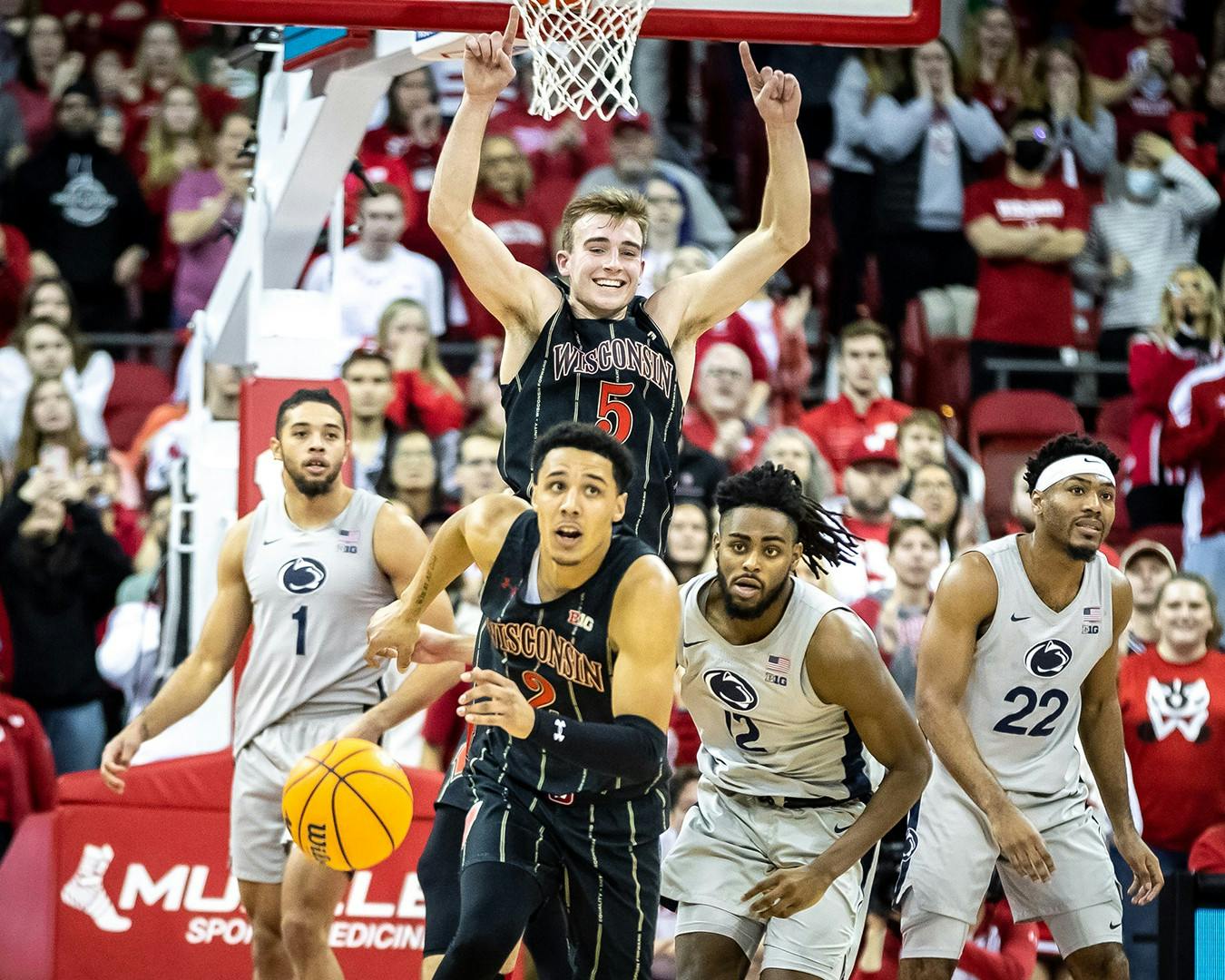 PHOTOS: Wisconsin basketball breaks losing streak after defeating Penn State