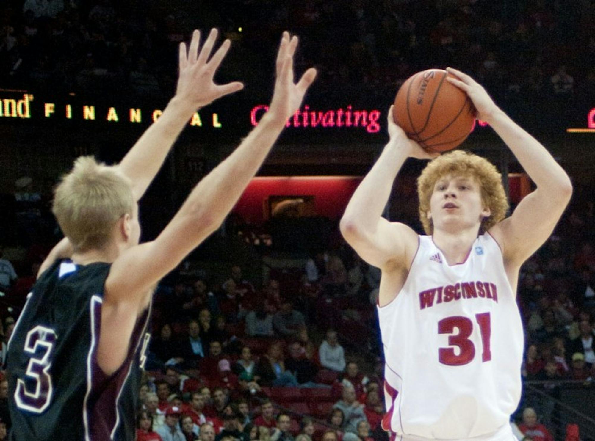 Badgers travel west to Las Vegas for date with the Runnin' Rebels