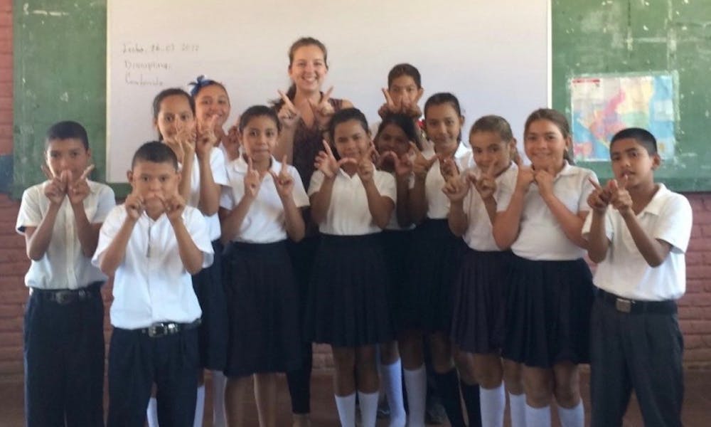 Laura Linde, a 2014 UW-Madison graduate and Peace Corps volunteer, with her group of Peace Corps Nicaragua students.