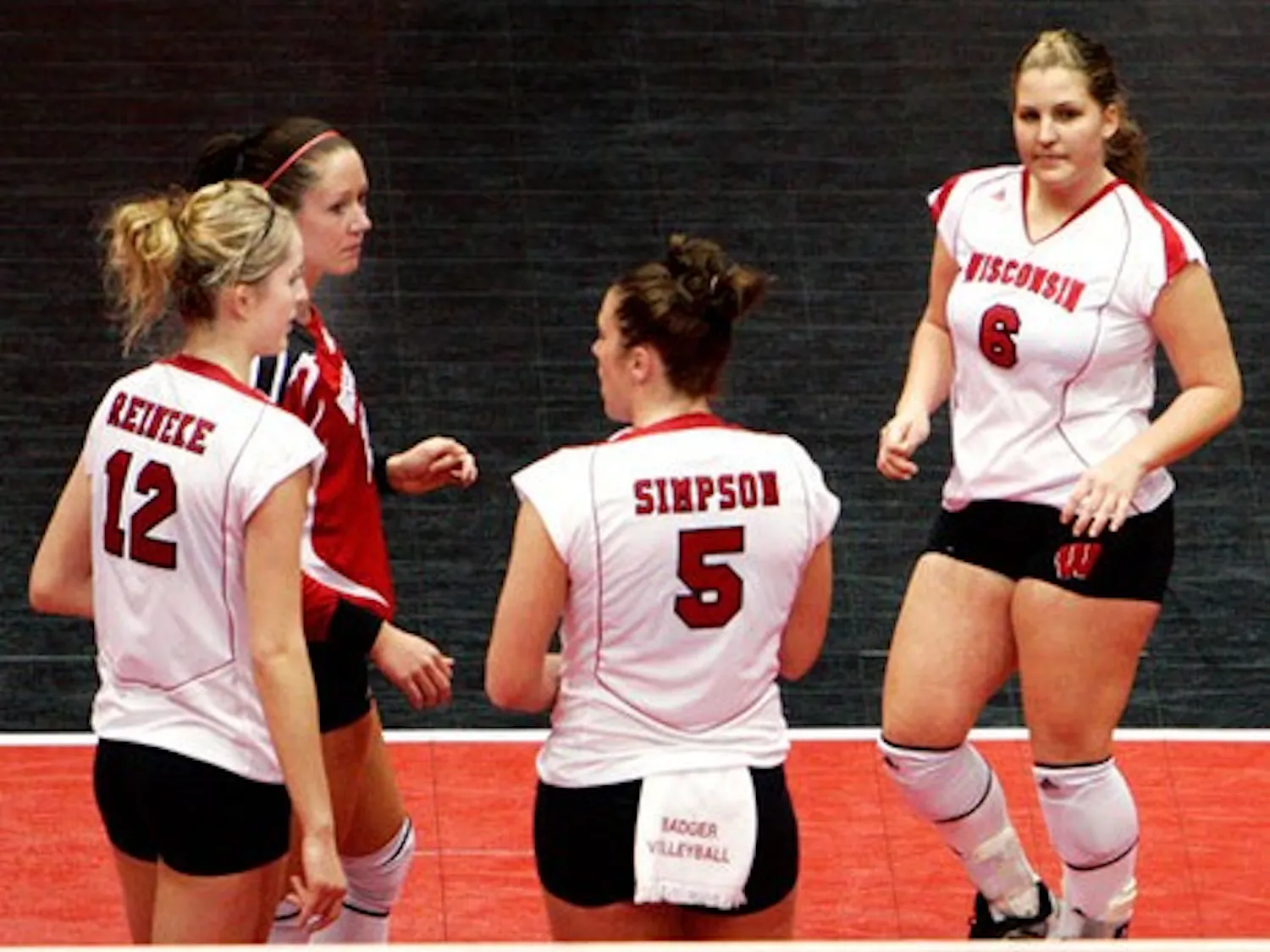 Volleyball seniors leave written into record books