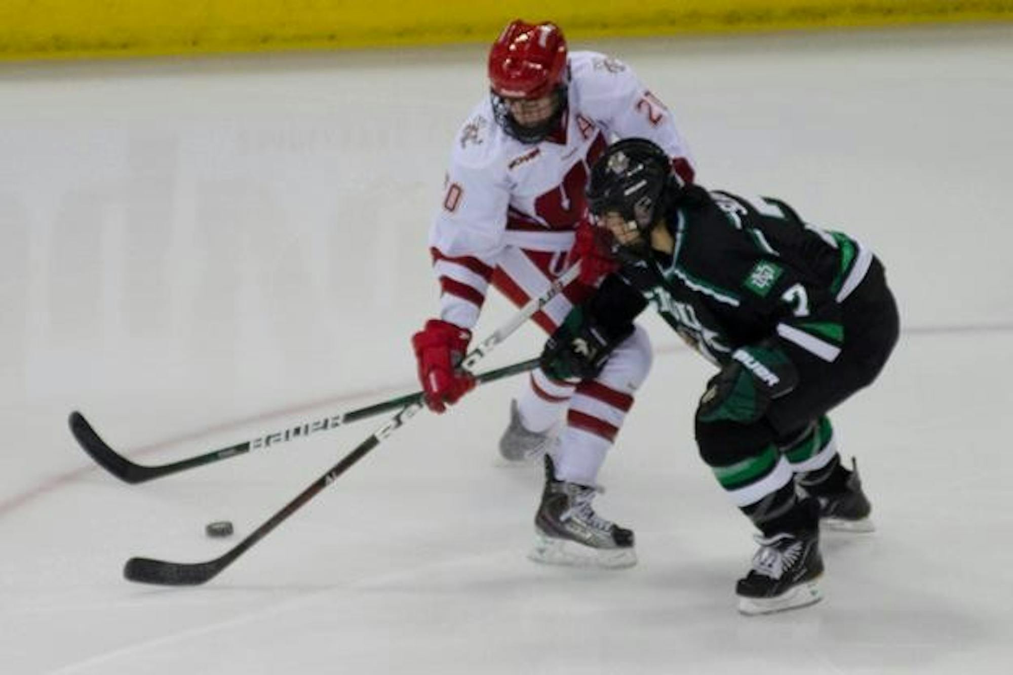 Badgers sweep UND to extend unbeaten streak