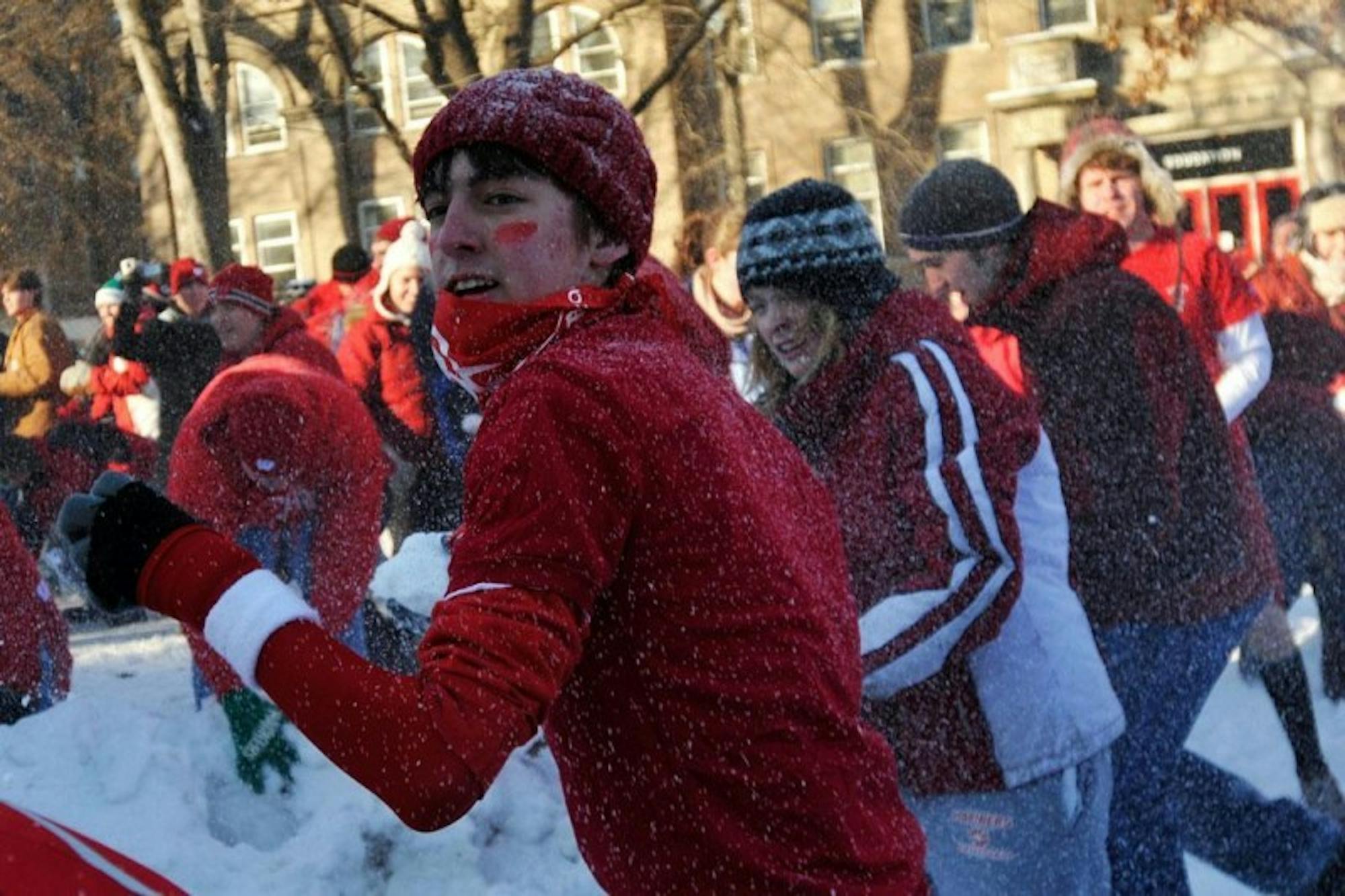 Blizzard may drop 18 inches of snow