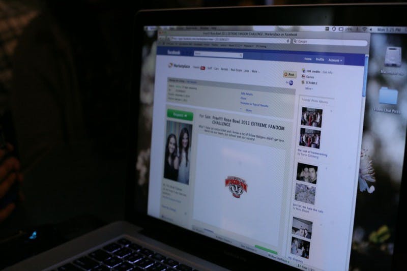 Students launch contest for Rose Bowl ticket