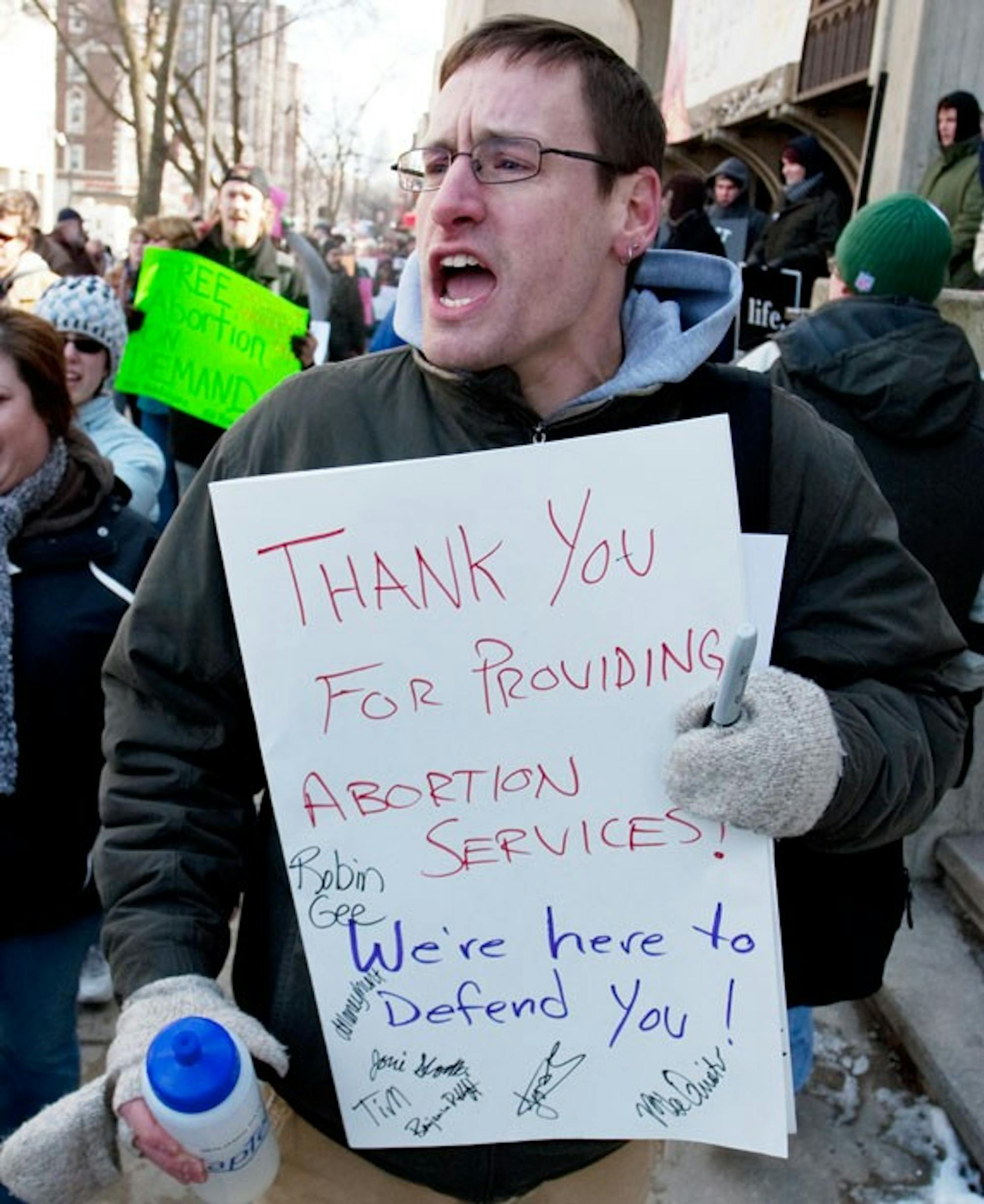 Anti-abortion rally draws large crowd, triggers counterprotest