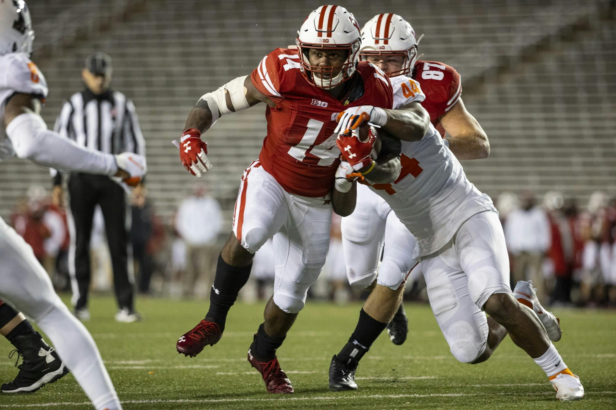 Illinois Wisconsin Football