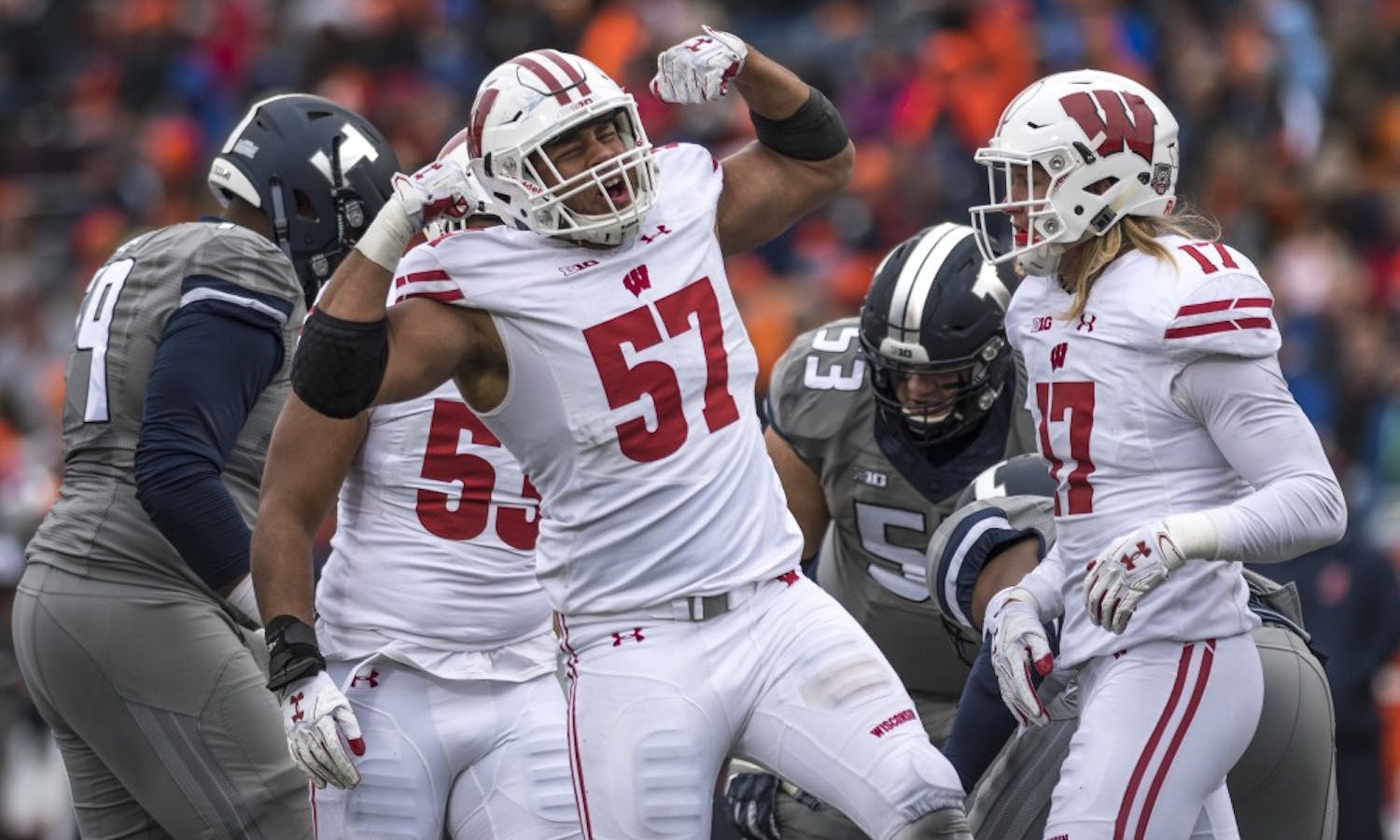 Gallery: Wisconsin remains undefeated with 24-10 win over Illinois