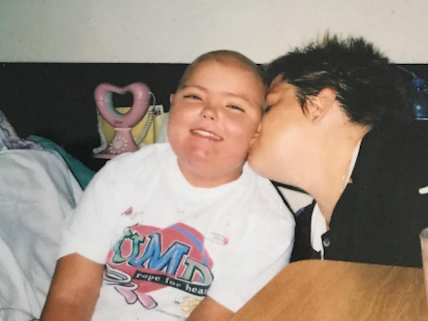 Kristina Schultz with her mother Lori.png