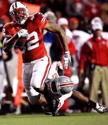 UW hosts cage match with Nittany Lions