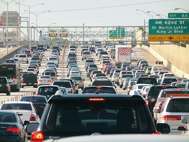 TrafficjamI-95Northrushhour.jpg