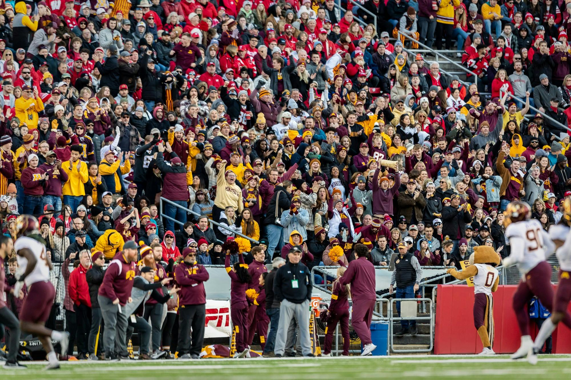 Football_Versus_Minnesota_0018.JPG